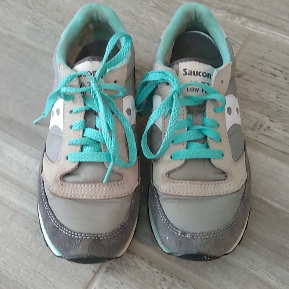 Saucony Jazz low pro size 7
